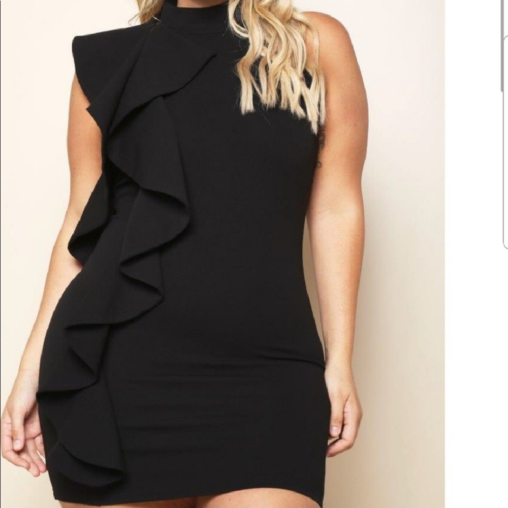 Ruffle side dress